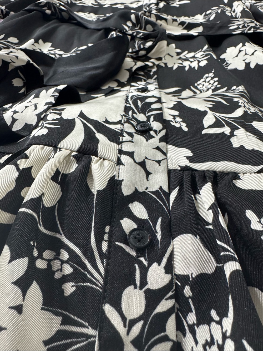Anna Klein Women's Floral Tiered-Hem Shirtdress - Picture 4 of 6
